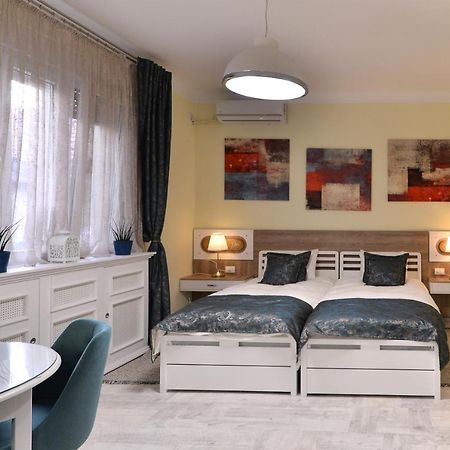 Elite Apartment Novi Sad Esterno foto