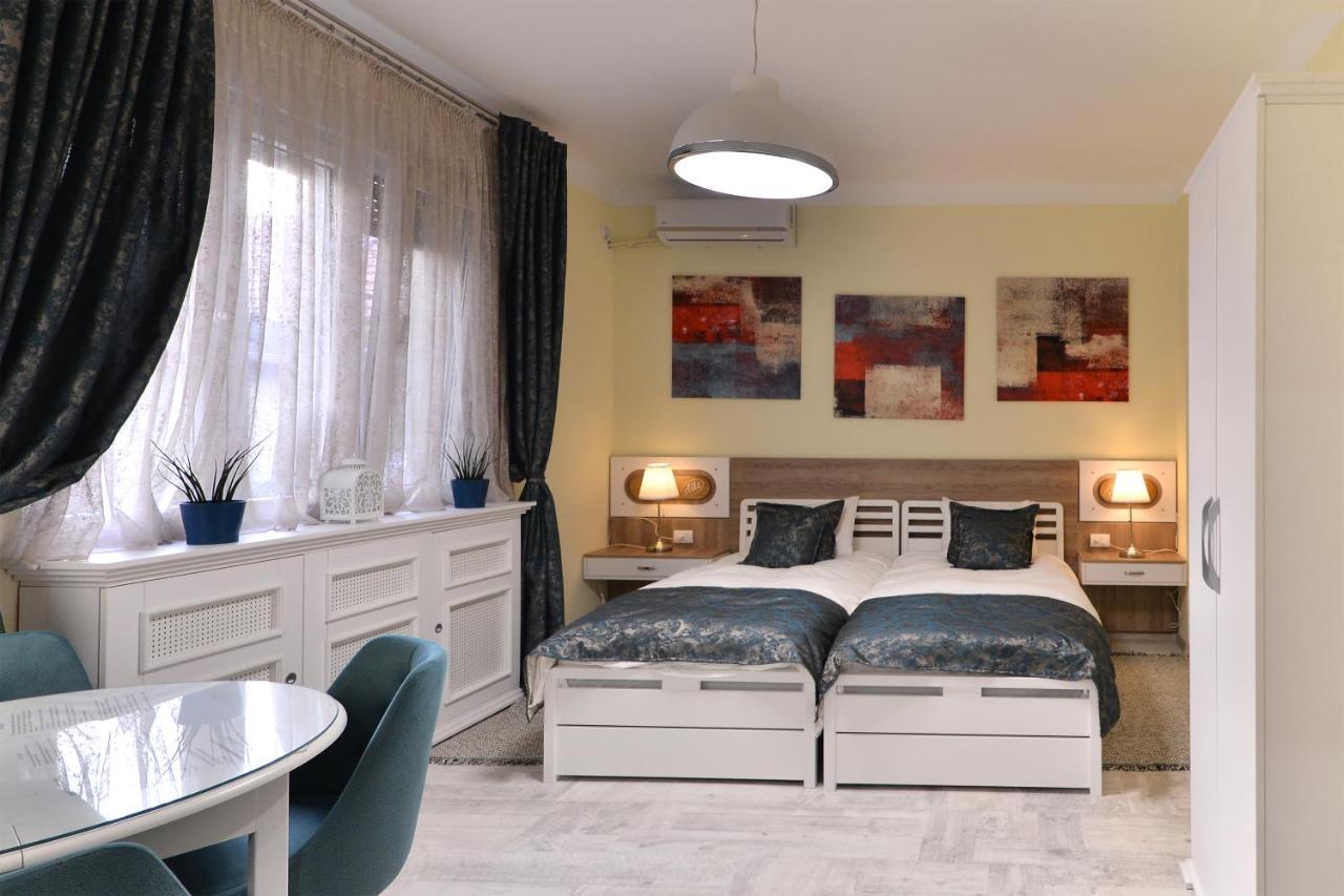 Elite Apartment Novi Sad Esterno foto