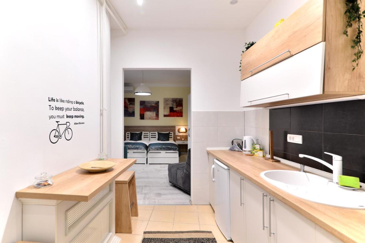 Elite Apartment Novi Sad Esterno foto